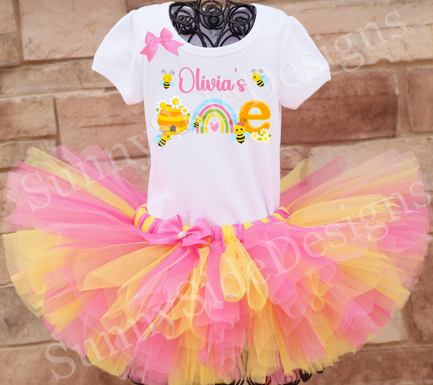 Bee themed birthday outfit